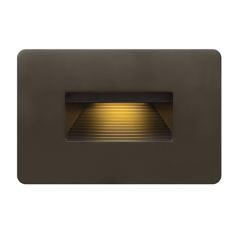 120V Luna Horizontal Step Light