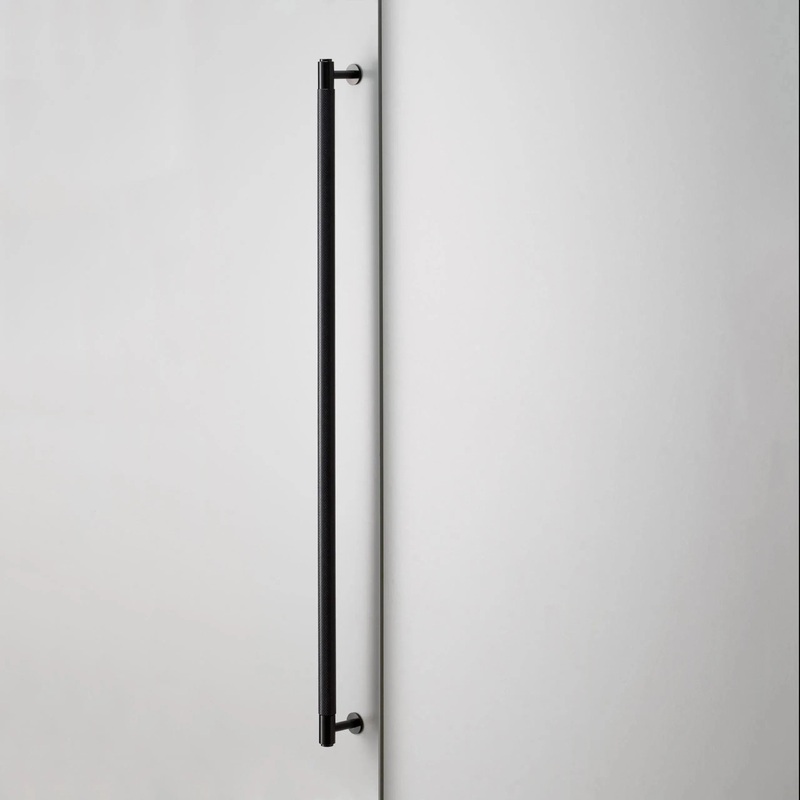 Closet Bar – Cross