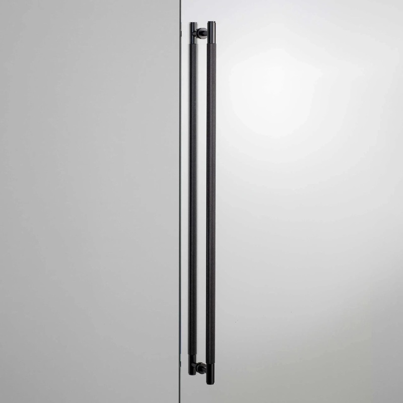 Double-Sided Closet Bar – Cross