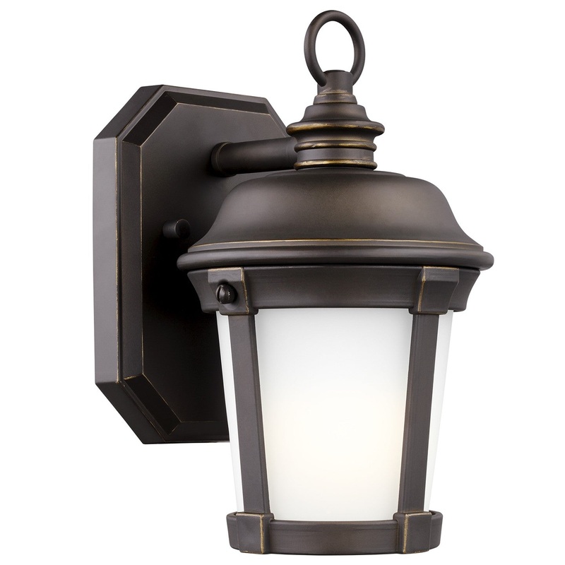 Calder Outdoor Wall Light